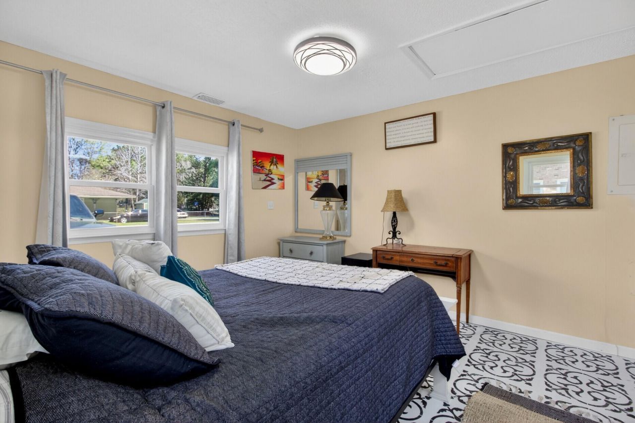 113 Virginia Street Photo 24