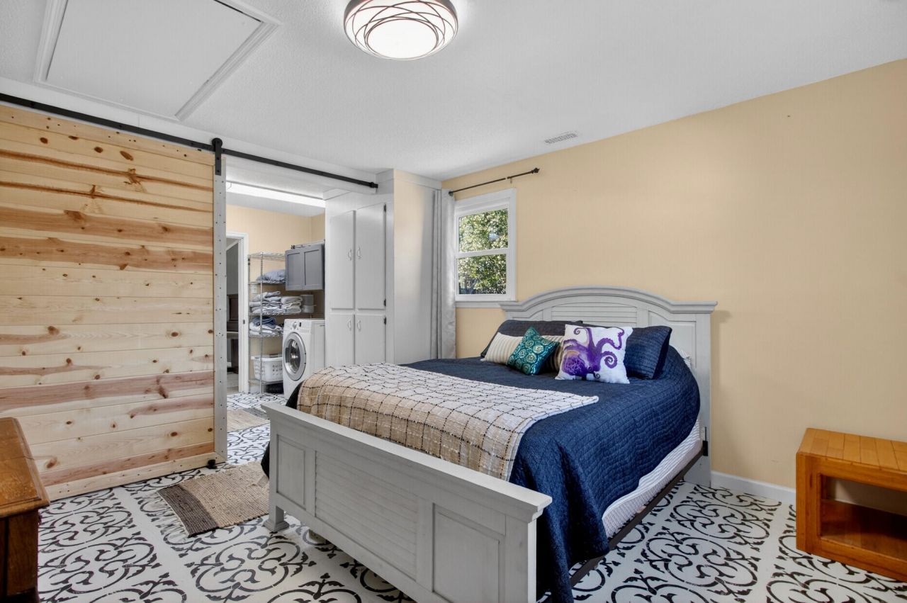 113 Virginia Street Photo 25