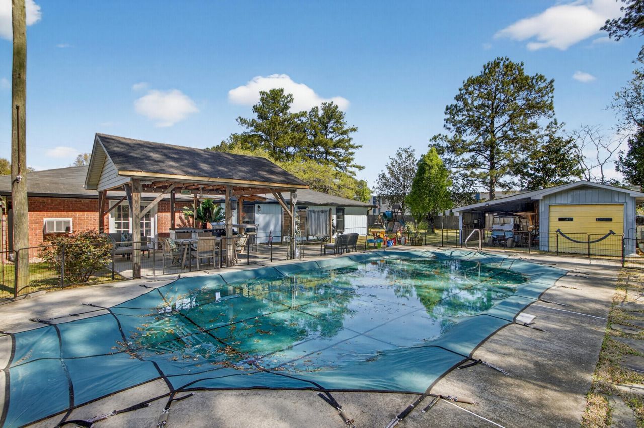 113 Virginia Street Photo 32