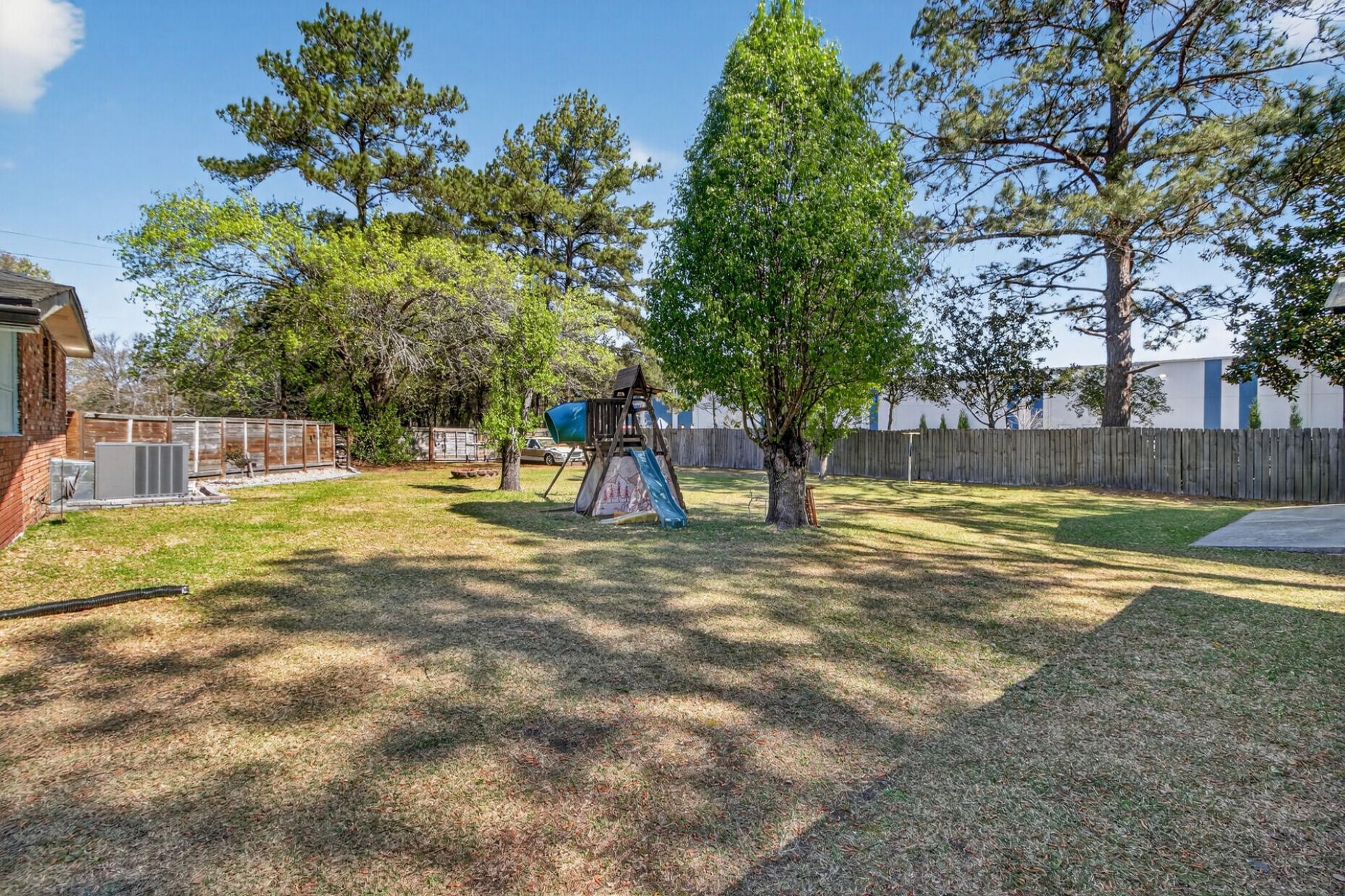 113 Virginia Street Photo 33