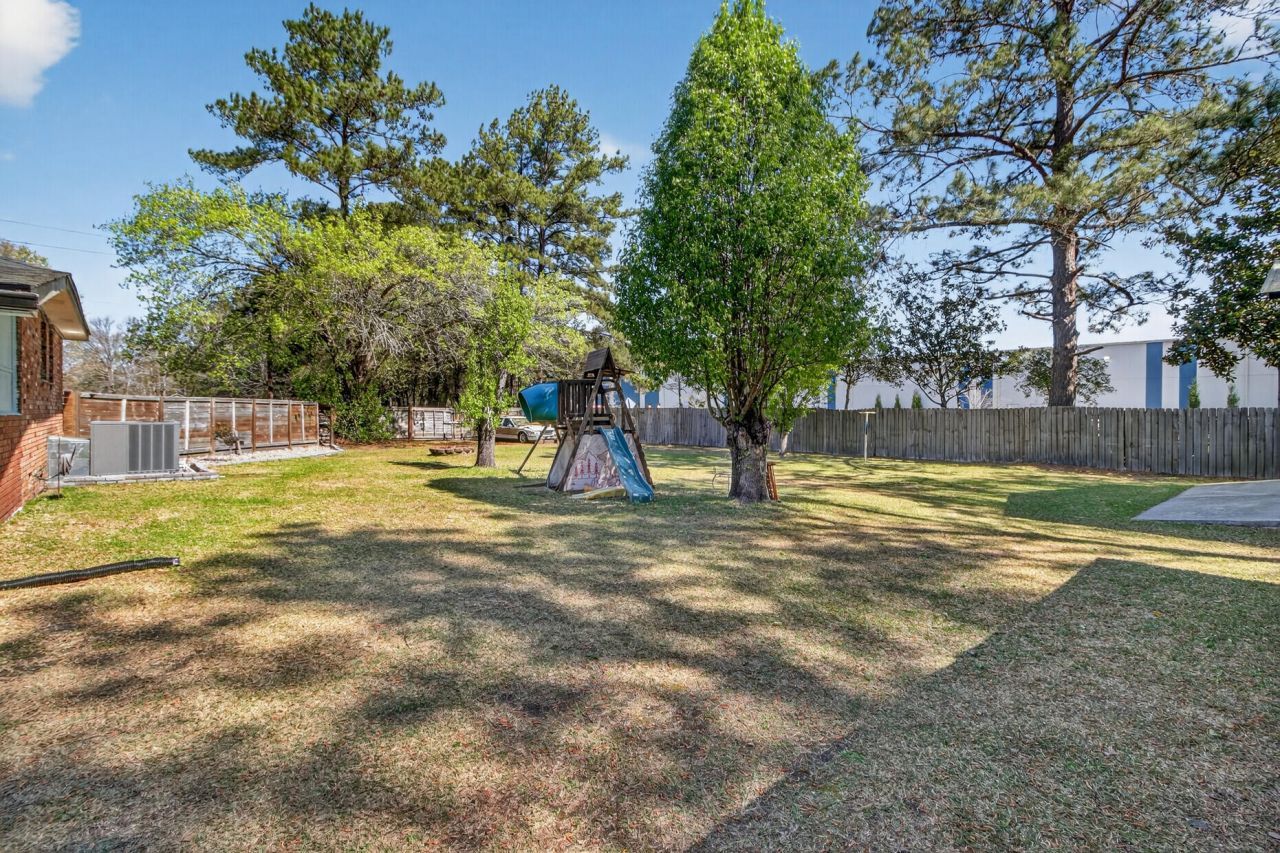 113 Virginia Street Photo 35