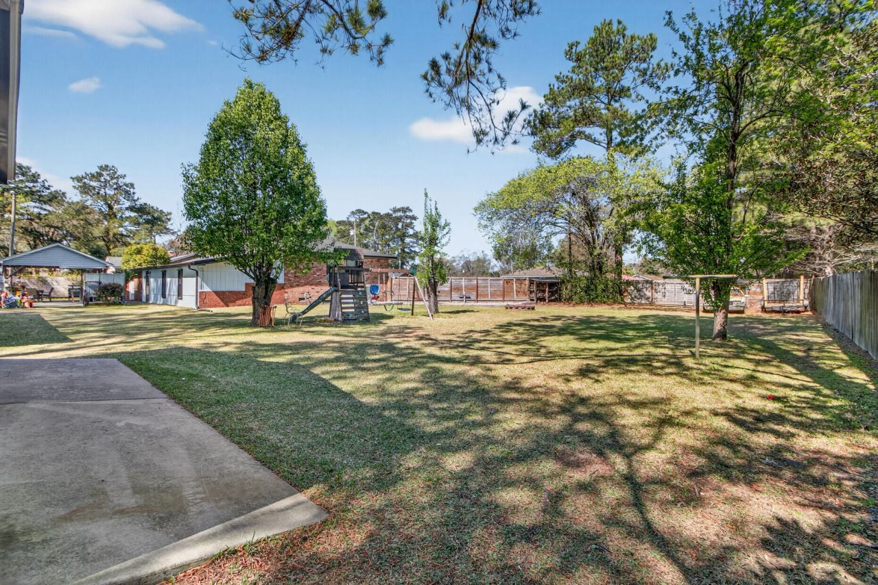 113 Virginia Street Photo 36