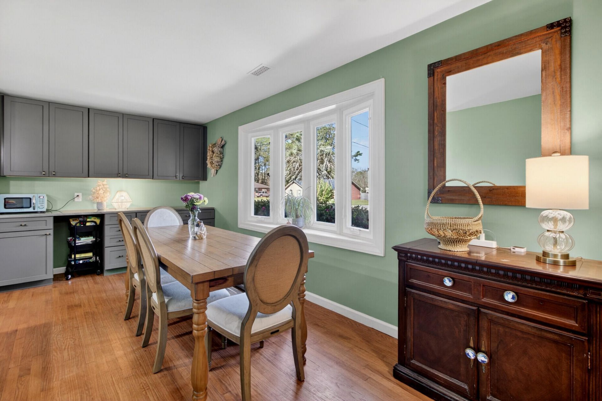 113 Virginia Street Photo 6