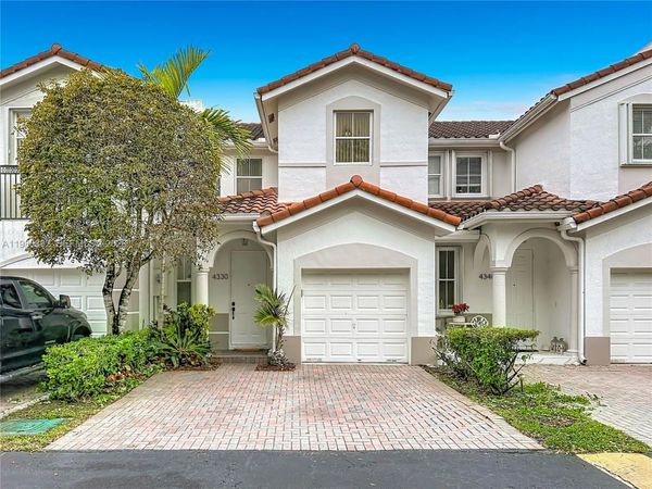 4330 NW 114th Pl, Doral, FL 33178