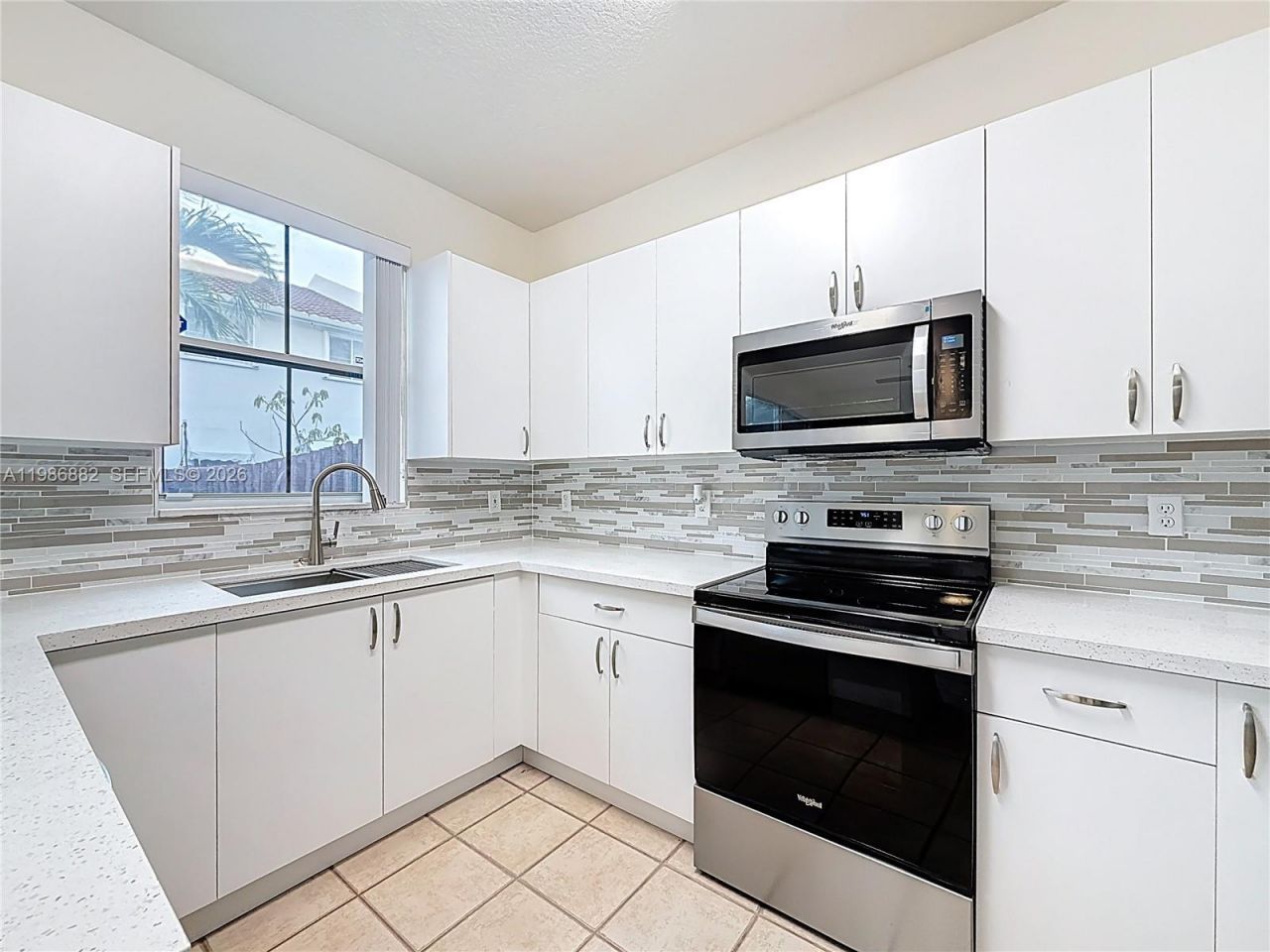 4330 NW 114th Pl, Doral, FL 33178 Photo