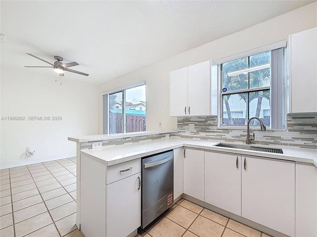 4330 NW 114th Pl, Doral, FL 33178 Photo