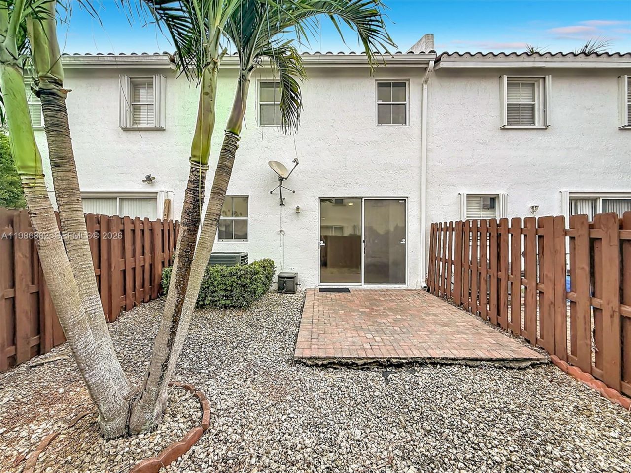 4330 NW 114th Pl, Doral, FL 33178 Photo