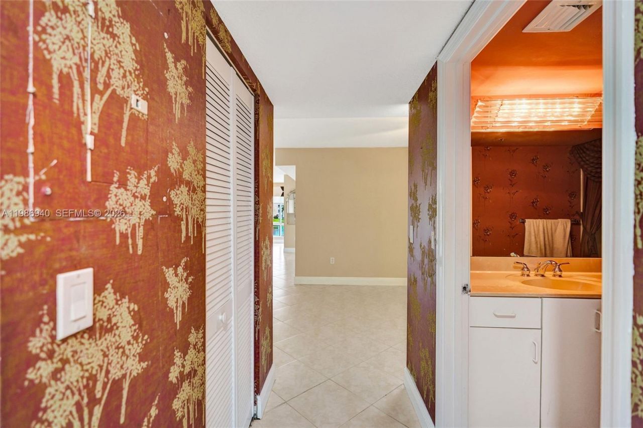 12547 Imperial Isle Dr, Unit 206, Boynton Beach, FL 33437 Photo