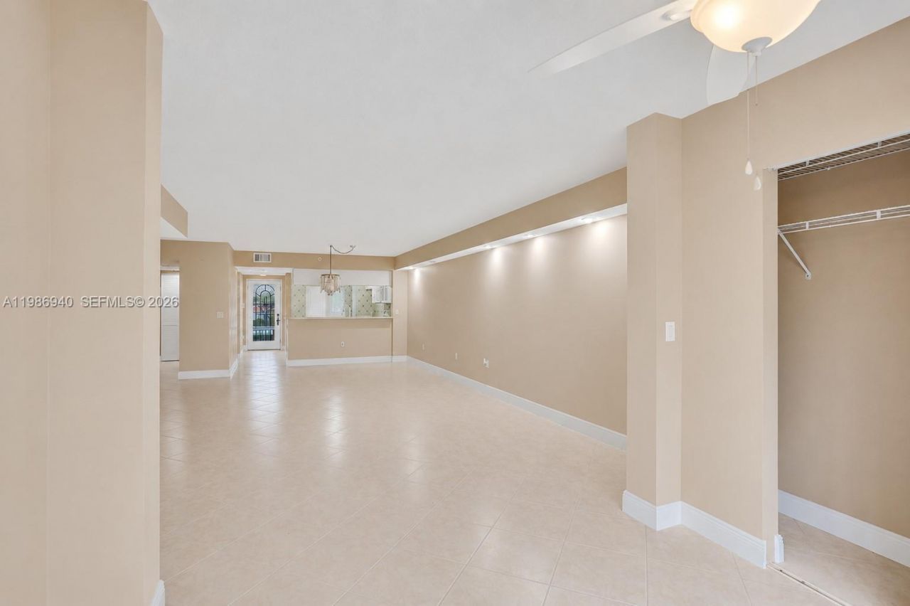 12547 Imperial Isle Dr, Unit 206, Boynton Beach, FL 33437 Photo