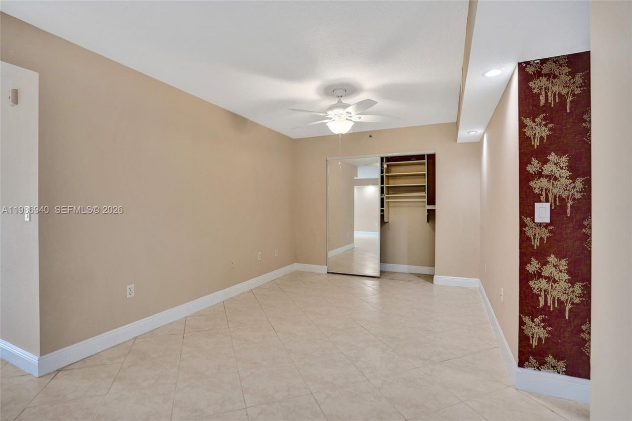 12547 Imperial Isle Dr, Unit 206, Boynton Beach, FL 33437 Photo