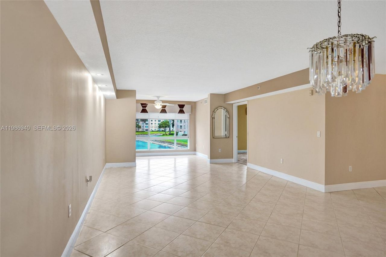 12547 Imperial Isle Dr, Unit 206, Boynton Beach, FL 33437 Photo