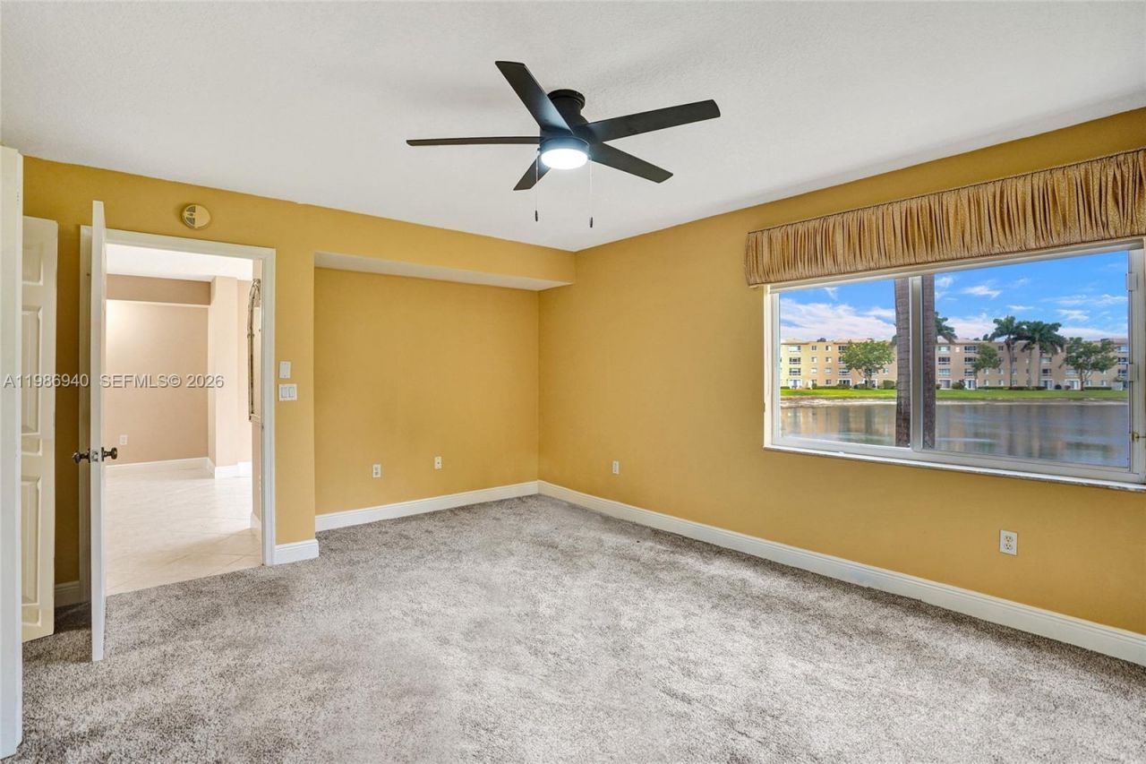 12547 Imperial Isle Dr, Unit 206, Boynton Beach, FL 33437 Photo