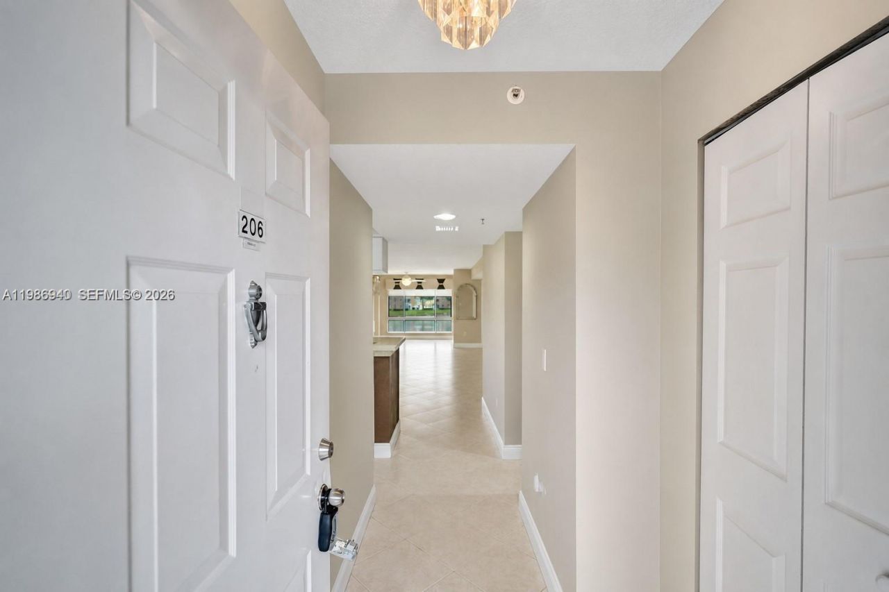 12547 Imperial Isle Dr, Unit 206, Boynton Beach, FL 33437 Photo