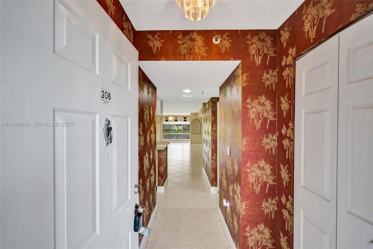 12547 Imperial Isle Dr, Unit 206, Boynton Beach, FL 33437 Photo