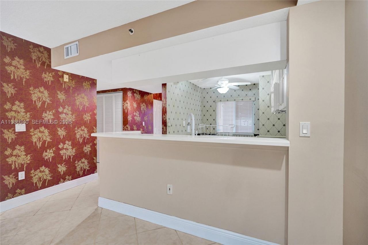 12547 Imperial Isle Dr, Unit 206, Boynton Beach, FL 33437 Photo