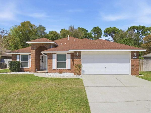 10736 Crosscut Dr, Pensacola, FL 32506