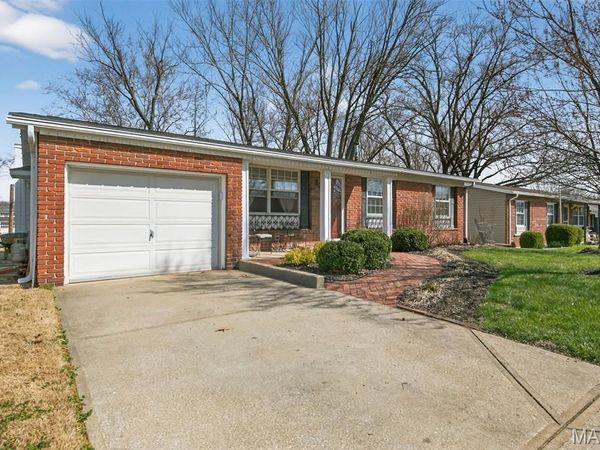 11923 Quality Lane, Maryland Heights, MO 63043