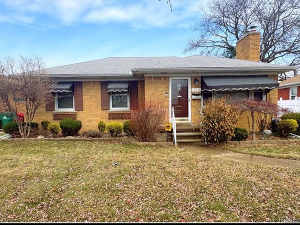 17619 Sprenger Avenue, Eastpointe, MI 48021