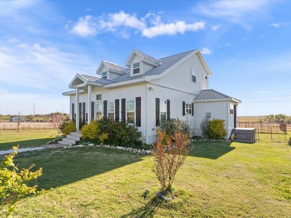 15629 Romberg RD , Holland, TX 76534