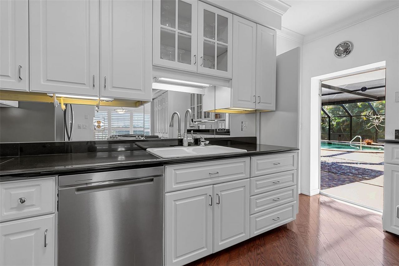 1714 South Drive, Sarasota, FL 34239 Photo