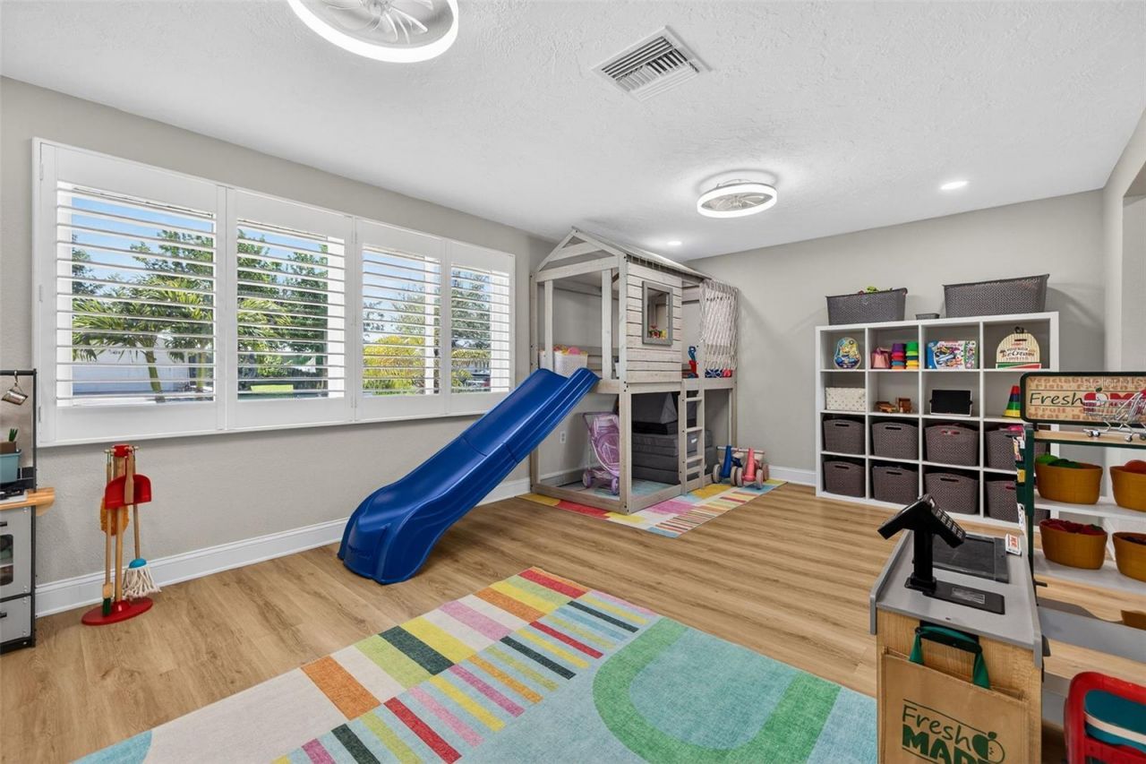 1435 48th Avenue Ne, Saint Petersburg, FL 33703 Photo