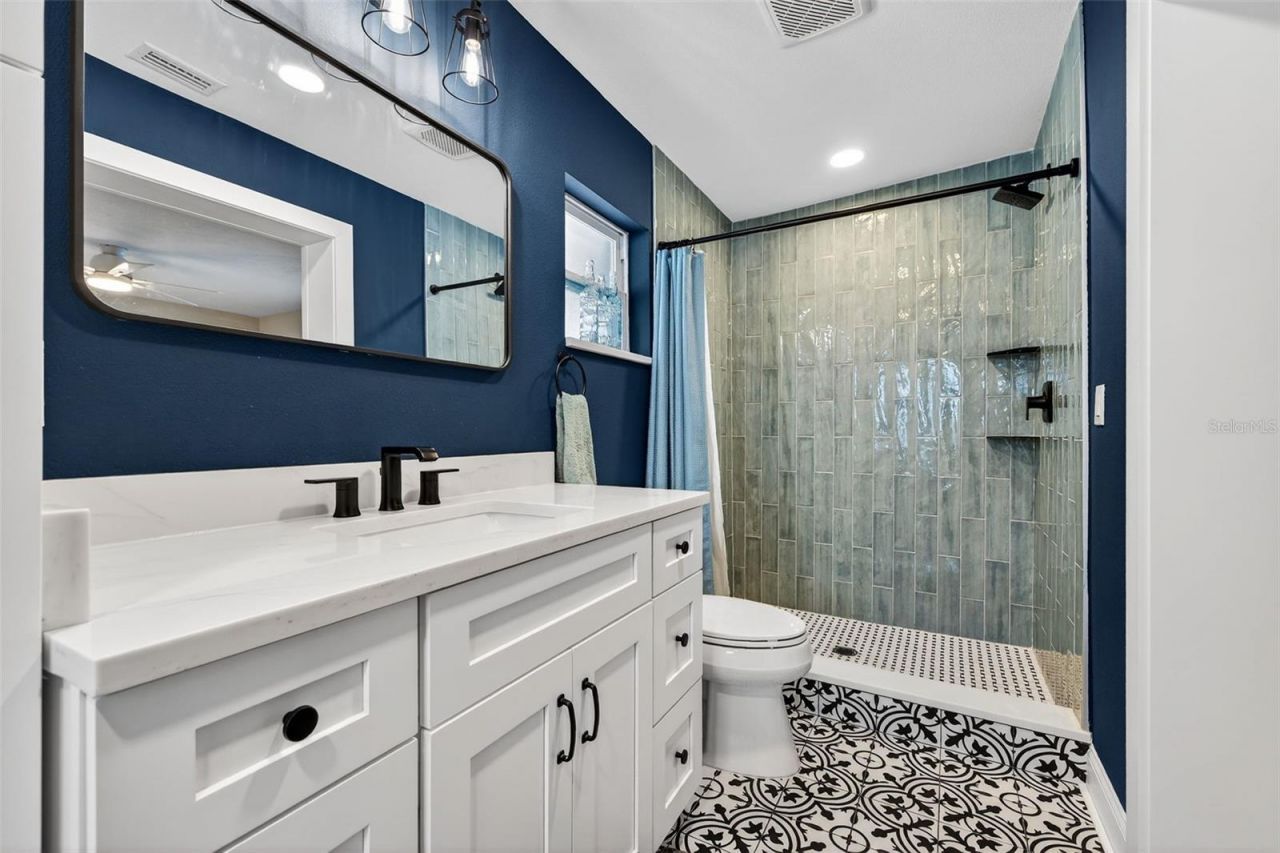 1435 48th Avenue Ne, Saint Petersburg, FL 33703 Photo