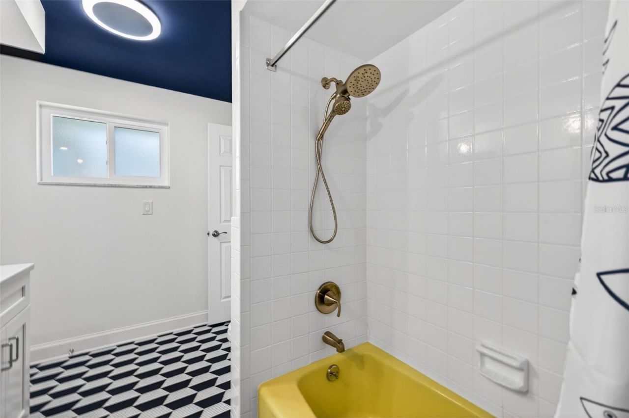 1435 48th Avenue Ne, Saint Petersburg, FL 33703 Photo