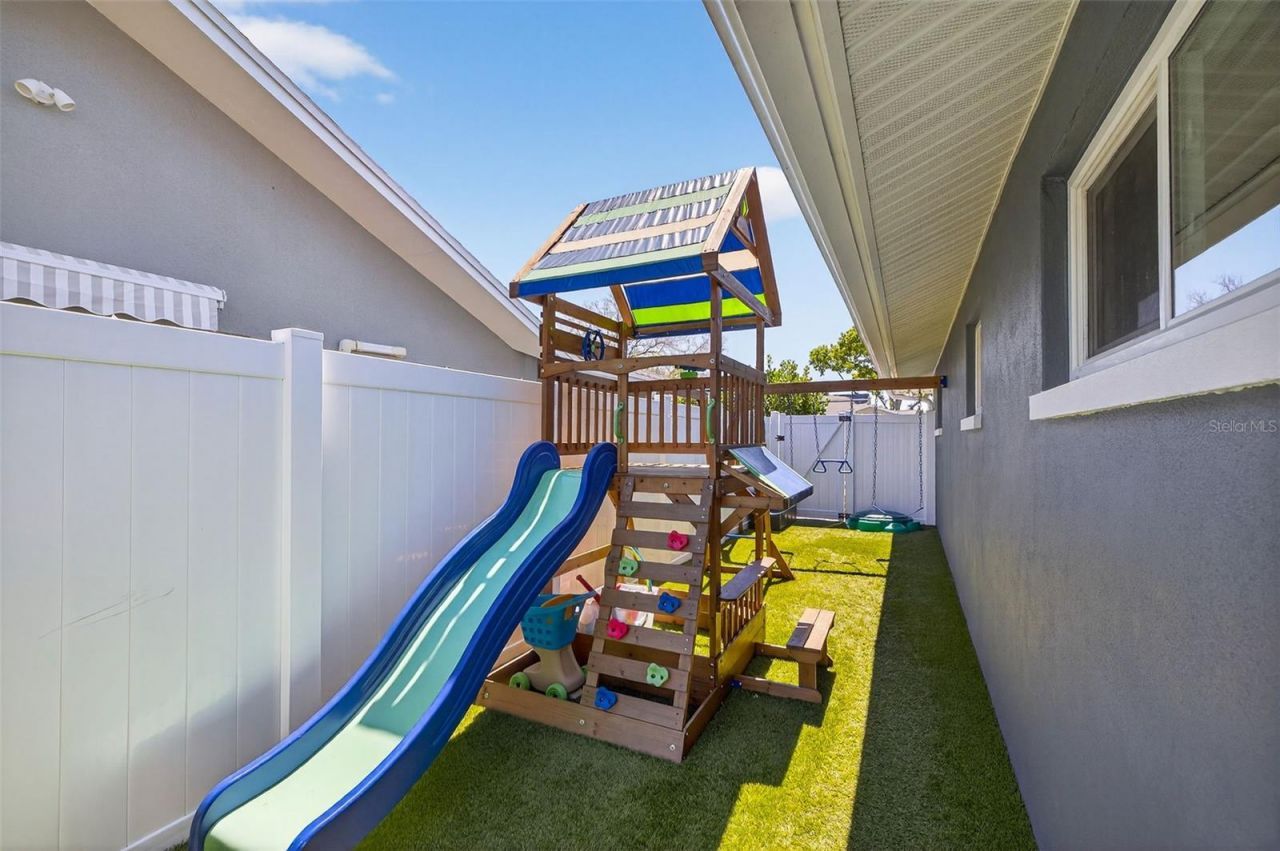 1435 48th Avenue Ne, Saint Petersburg, FL 33703 Photo