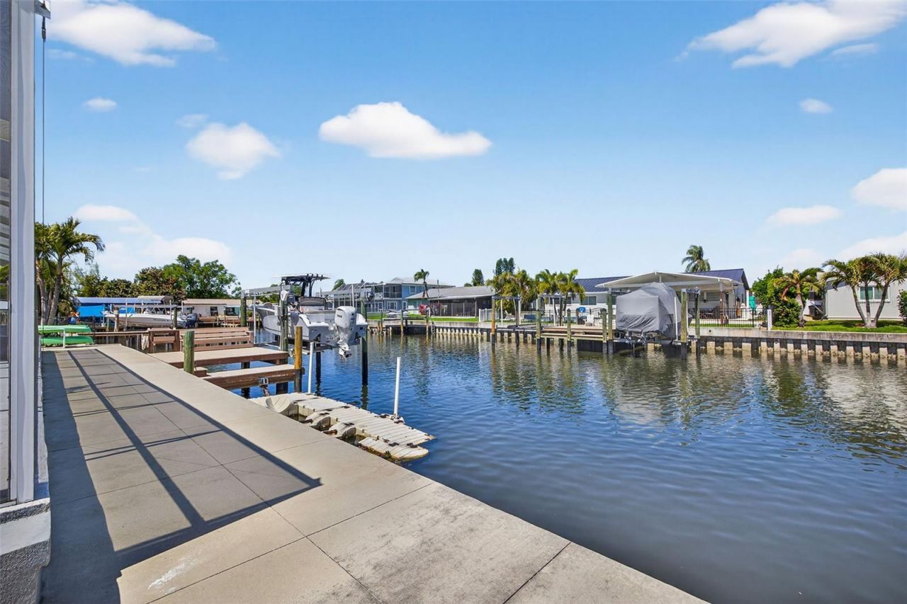 1435 48th Avenue Ne, Saint Petersburg, FL 33703 Photo