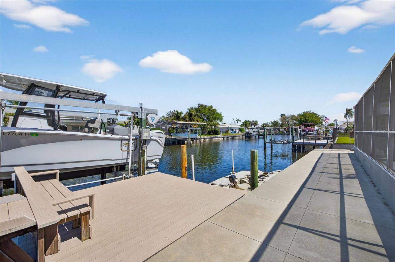 1435 48th Avenue Ne, Saint Petersburg, FL 33703 Photo