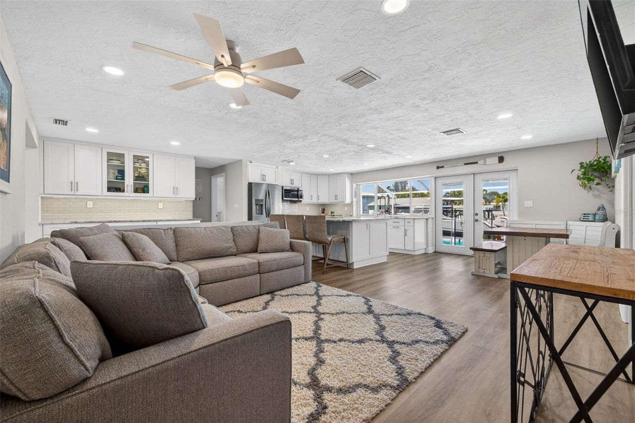 1435 48th Avenue Ne, Saint Petersburg, FL 33703 Photo