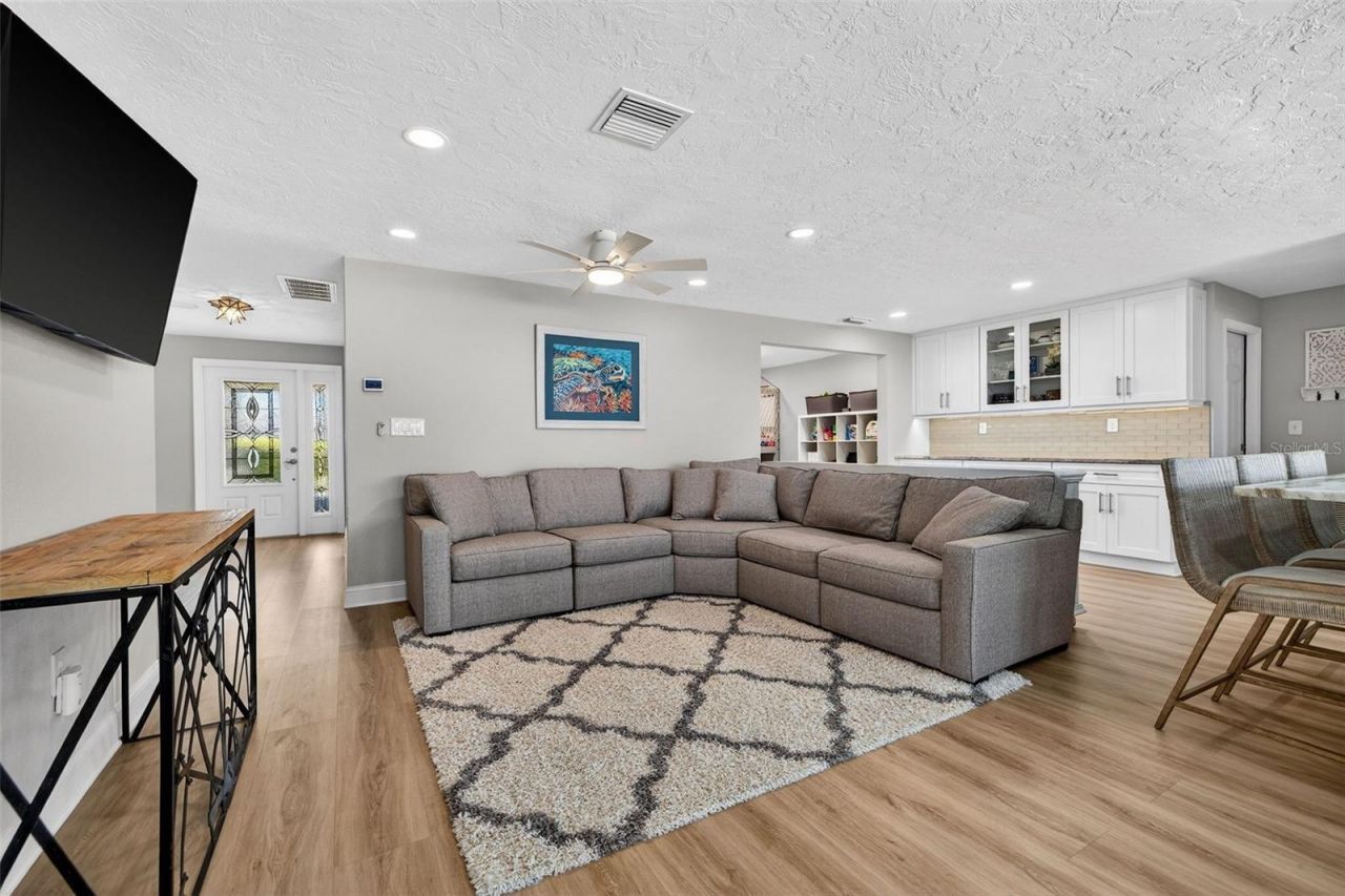 1435 48th Avenue Ne, Saint Petersburg, FL 33703 Photo