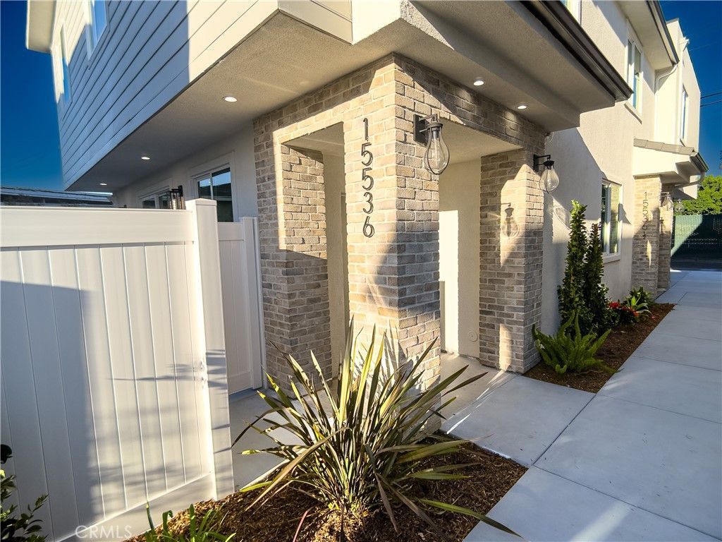 15336 Colorado Avenue, Paramount, CA 90723 Main Photo