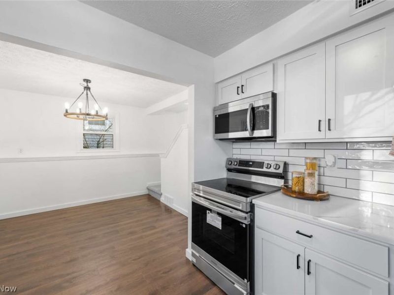 3041 Hudson Drive , Cuyahoga Falls, OH 44221 Photo 12