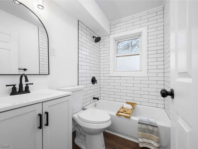 3041 Hudson Drive , Cuyahoga Falls, OH 44221 Photo 15