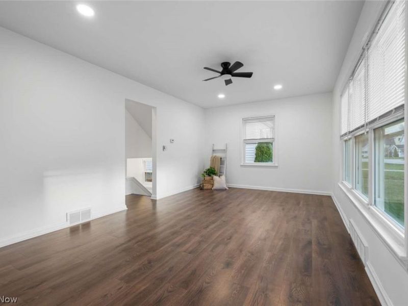 3041 Hudson Drive , Cuyahoga Falls, OH 44221 Photo 4