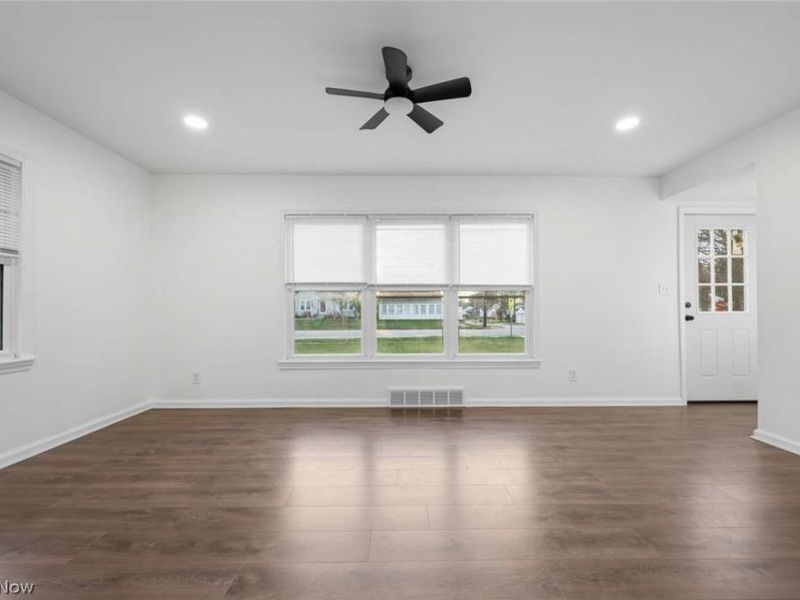 3041 Hudson Drive , Cuyahoga Falls, OH 44221 Photo 5