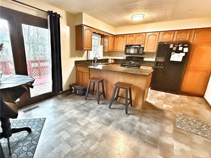 7031 Woodthrush Drive, Painesville Township, OH 44077 Photo 8