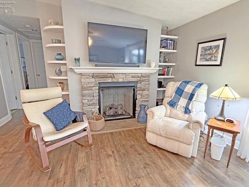 110 Pickerel, Kelleys Island, OH 43438 Photo 2