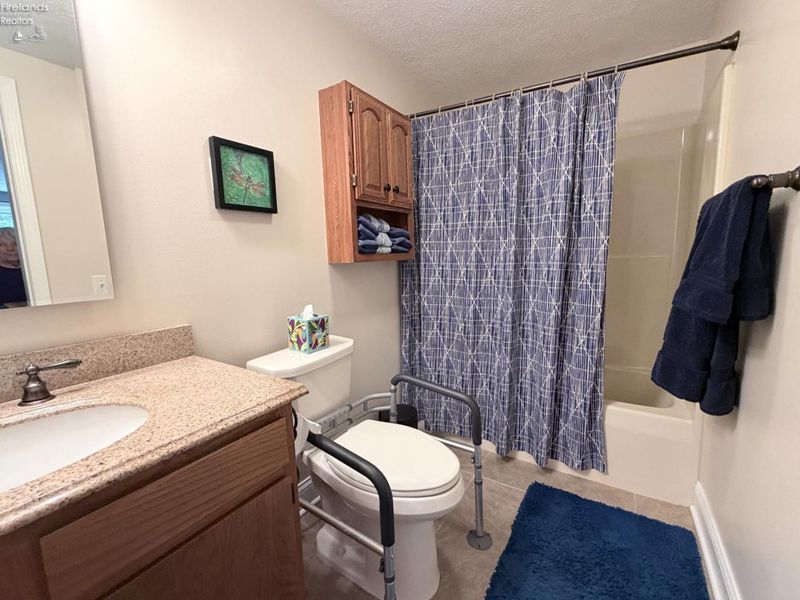 110 Pickerel, Kelleys Island, OH 43438 Photo 33