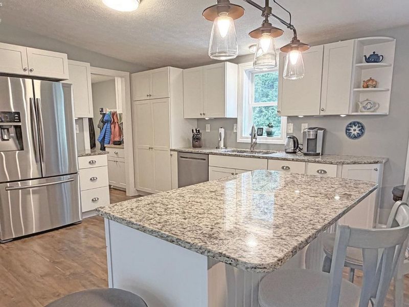 110 Pickerel, Kelleys Island, OH 43438 Photo 6