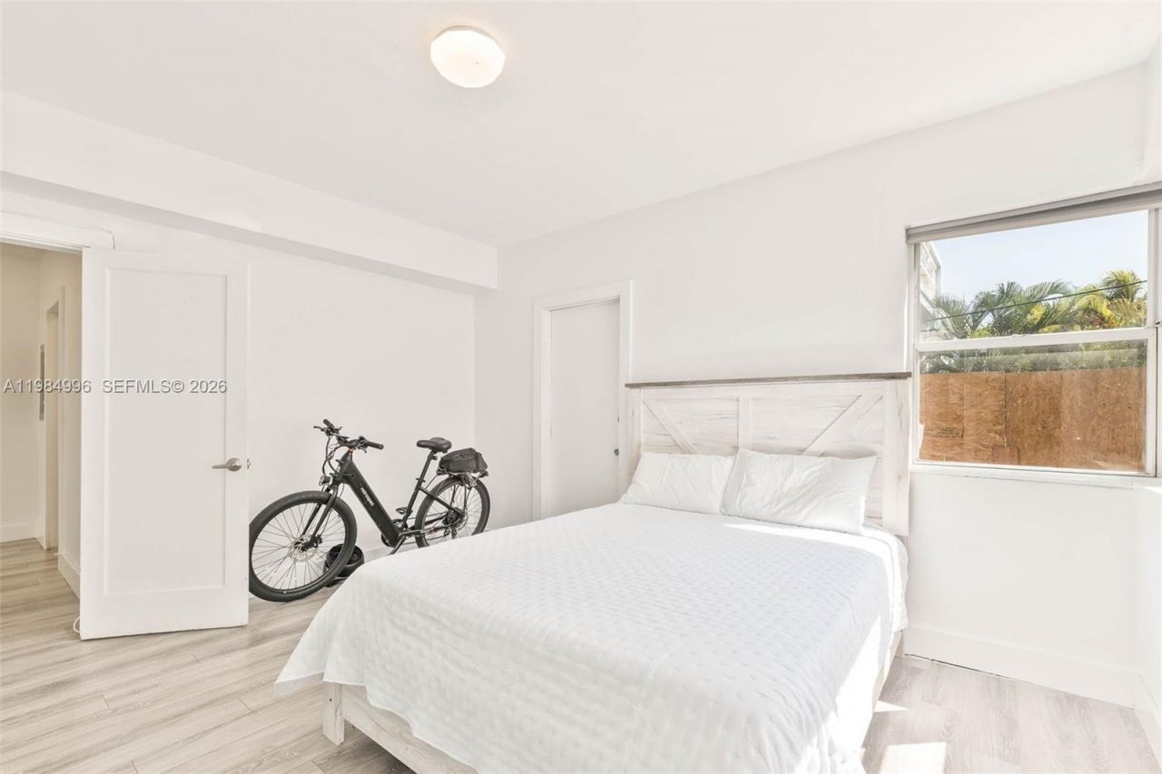 1275 Marseille Dr , Unit 35, Miami Beach, FL 33141 Photo