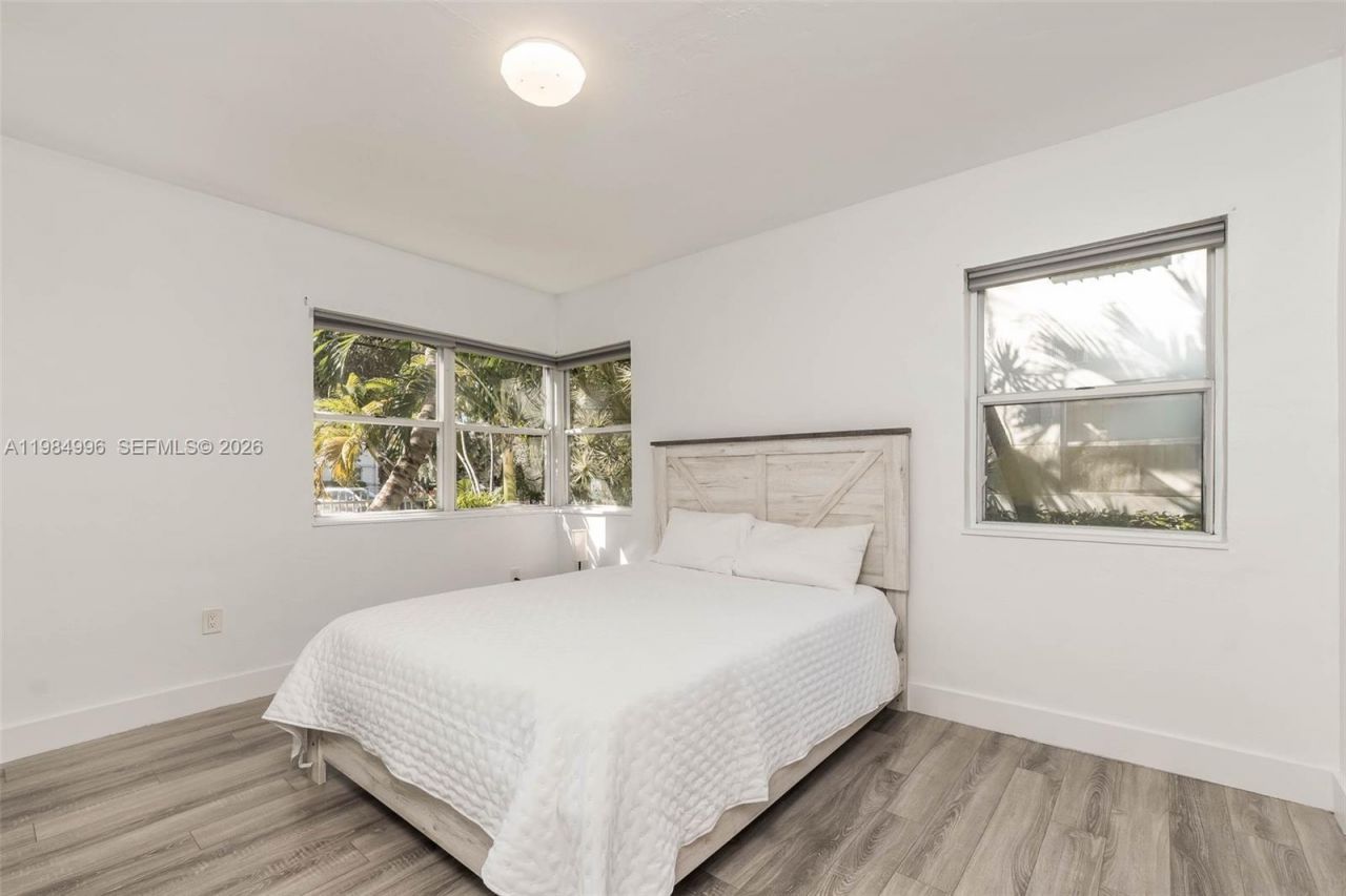 1275 Marseille Dr , Unit 35, Miami Beach, FL 33141 Photo