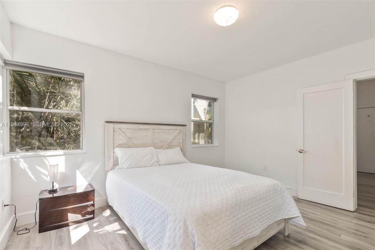 1275 Marseille Dr , Unit 35, Miami Beach, FL 33141 Photo