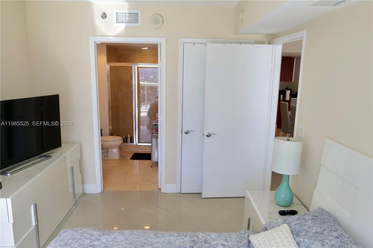 1800 S Ocean Drive, Unit 3908, Hallandale Beach, FL 33009 Photo