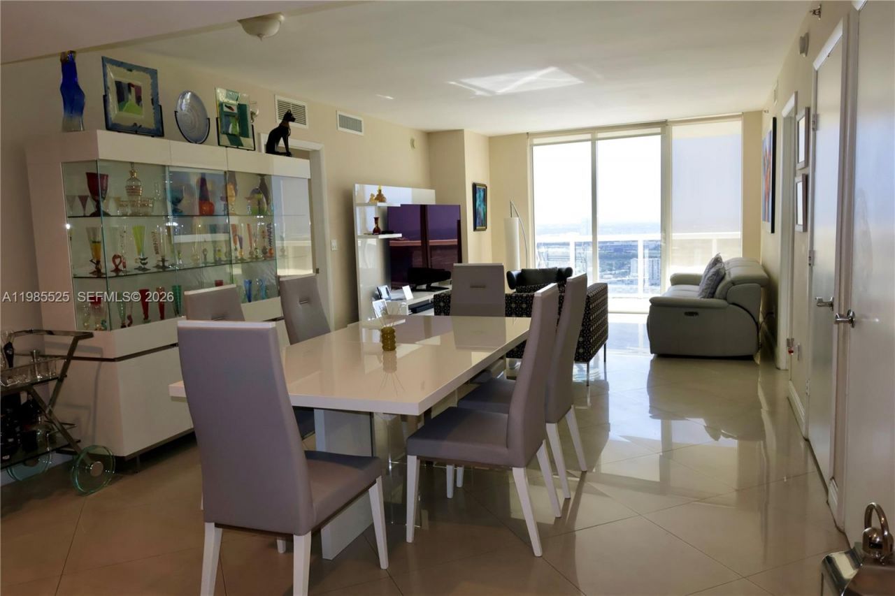 1800 S Ocean Drive, Unit 3908, Hallandale Beach, FL 33009 Photo