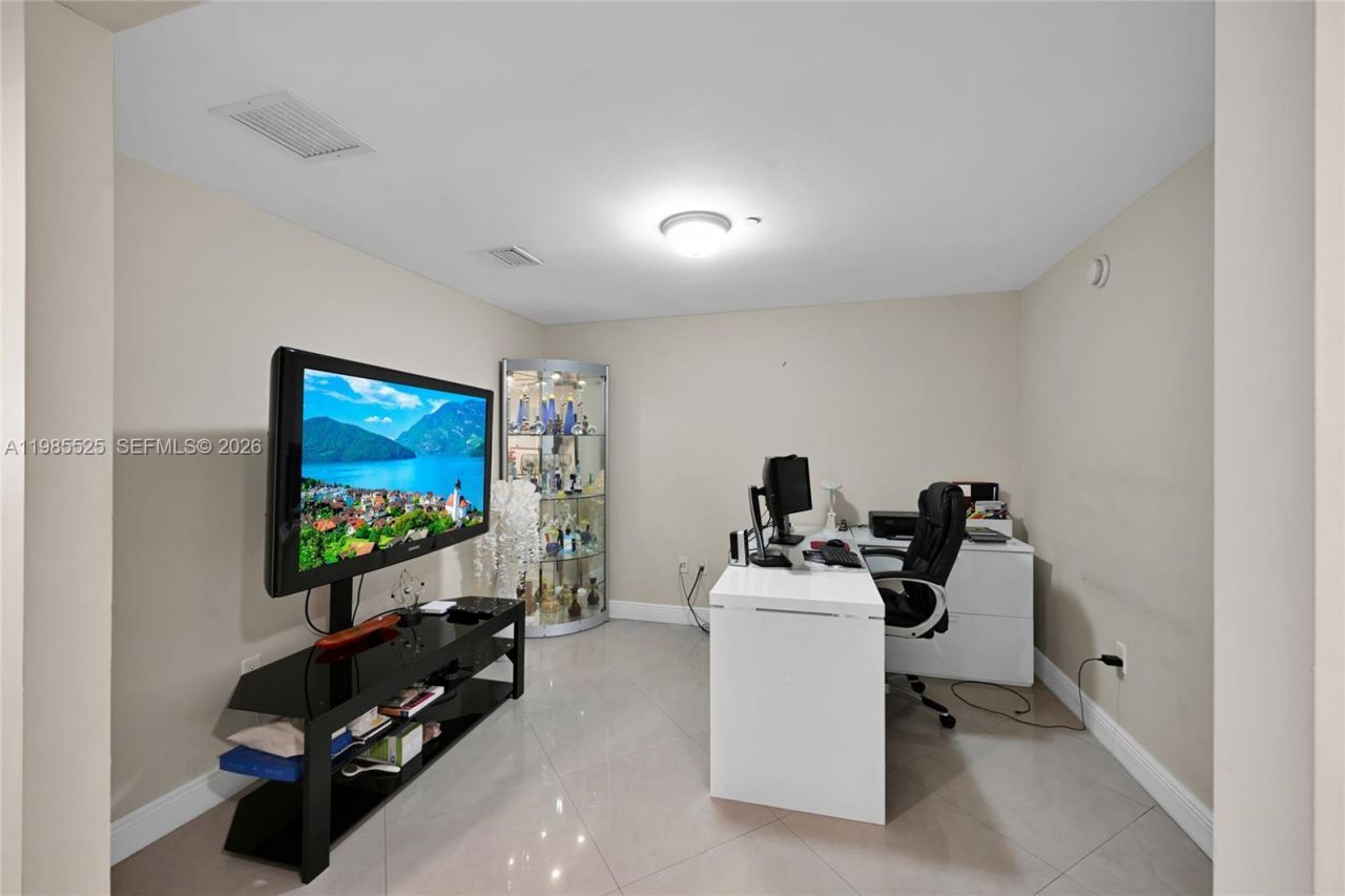 1800 S Ocean Drive, Unit 3908, Hallandale Beach, FL 33009 Photo