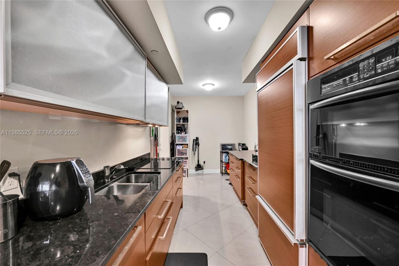 1800 S Ocean Drive, Unit 3908, Hallandale Beach, FL 33009 Photo
