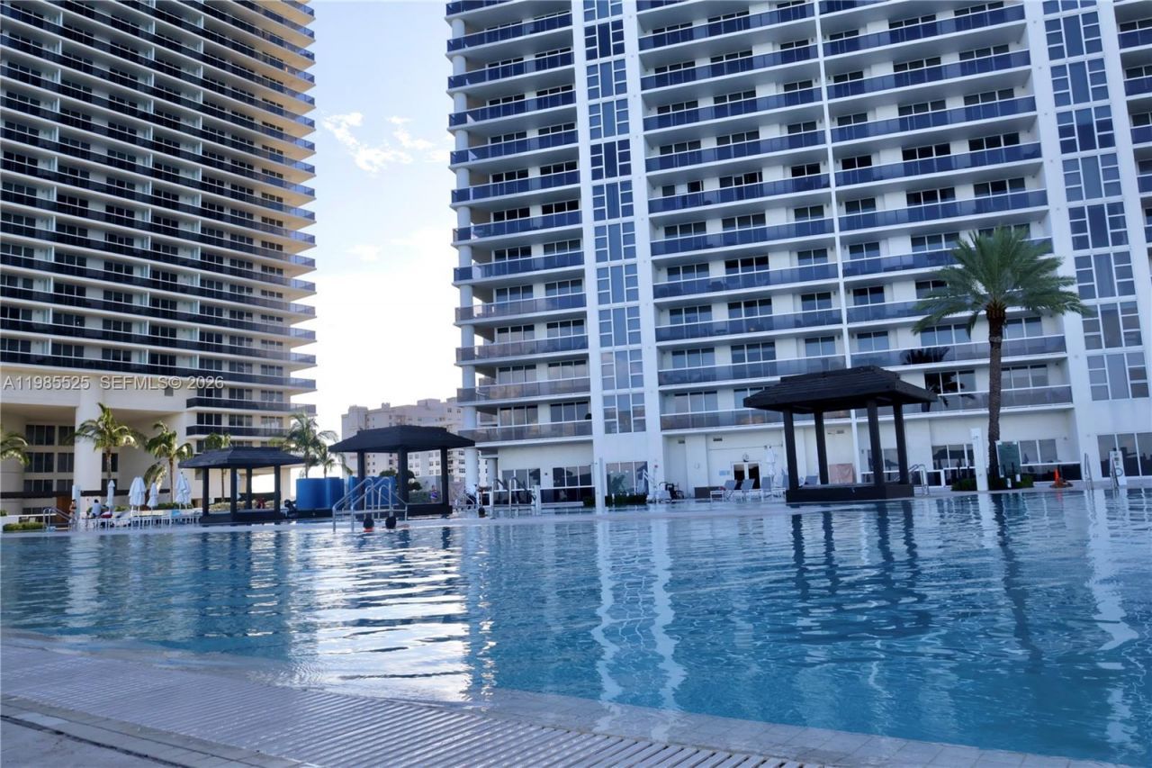 1800 S Ocean Drive, Unit 3908, Hallandale Beach, FL 33009 Photo