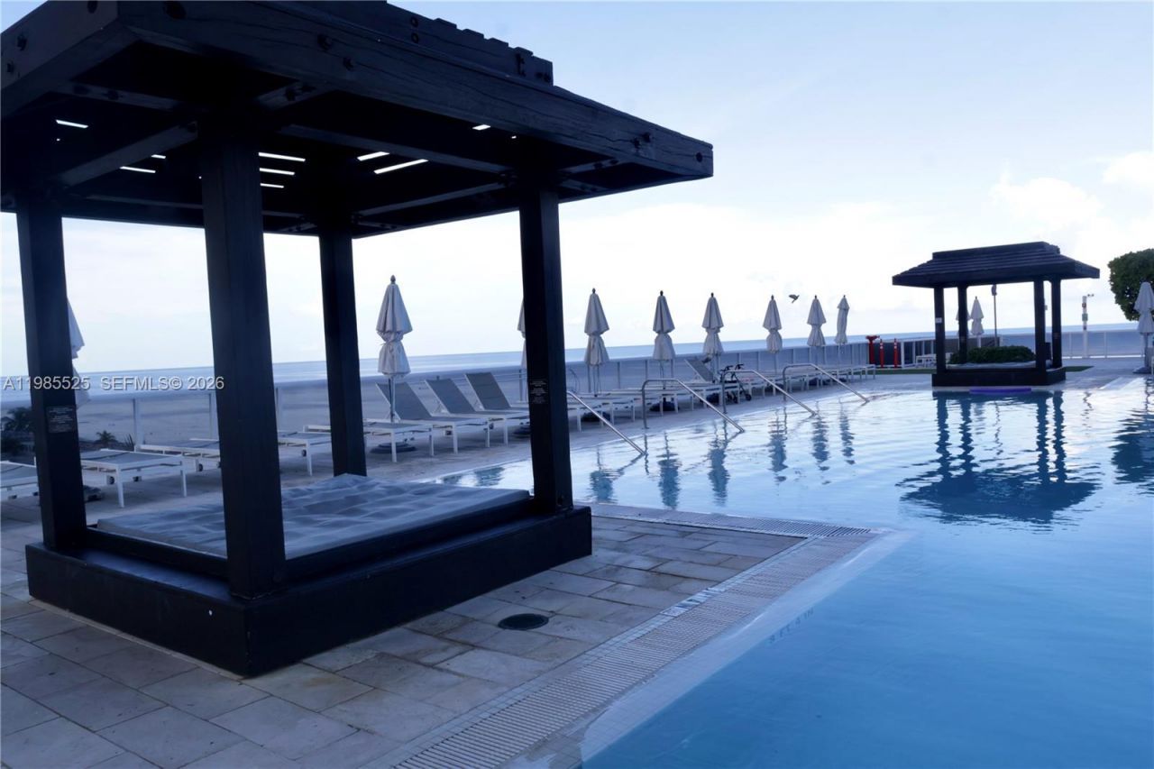 1800 S Ocean Drive, Unit 3908, Hallandale Beach, FL 33009 Photo